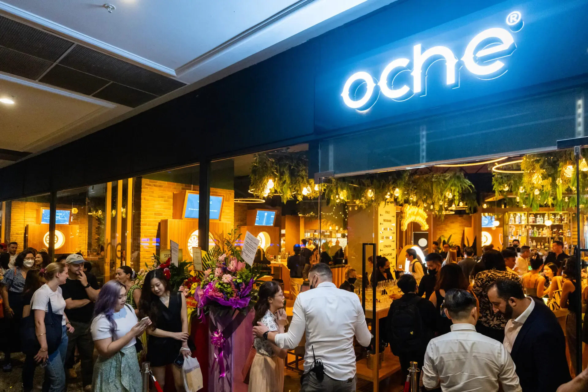 oche-sing-front-opening